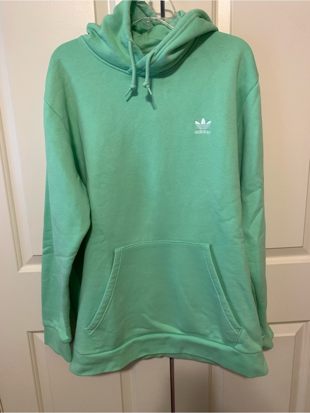 Adidas men’s XL pocket hoodie NWOT